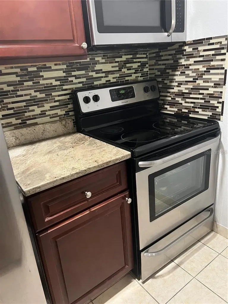 8643 Mallard Reserve Drive Tampa FL 33614