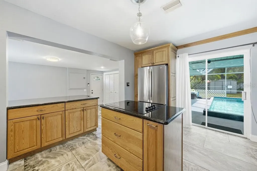 6901 17th Lane N St Petersburg FL 33702