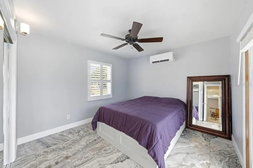 6901 17th Lane N St Petersburg FL 33702