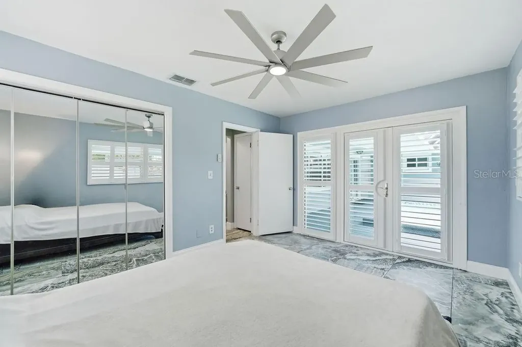 6901 17th Lane N St Petersburg FL 33702