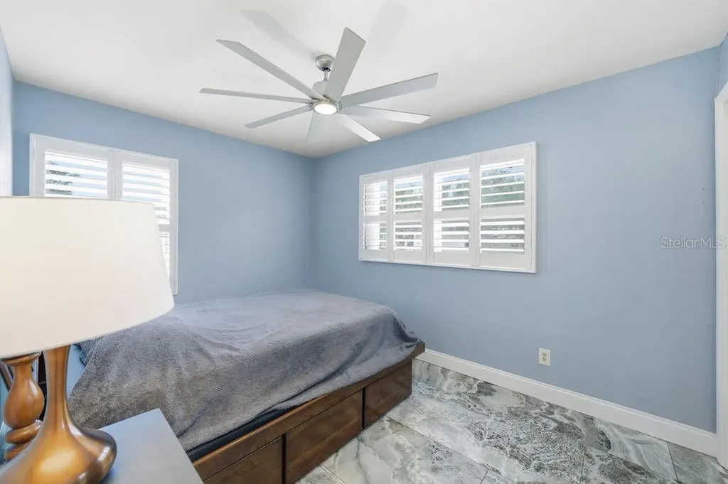 6901 17th Lane N St Petersburg FL 33702