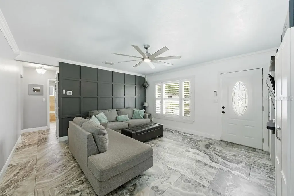 6901 17th Lane N St Petersburg FL 33702