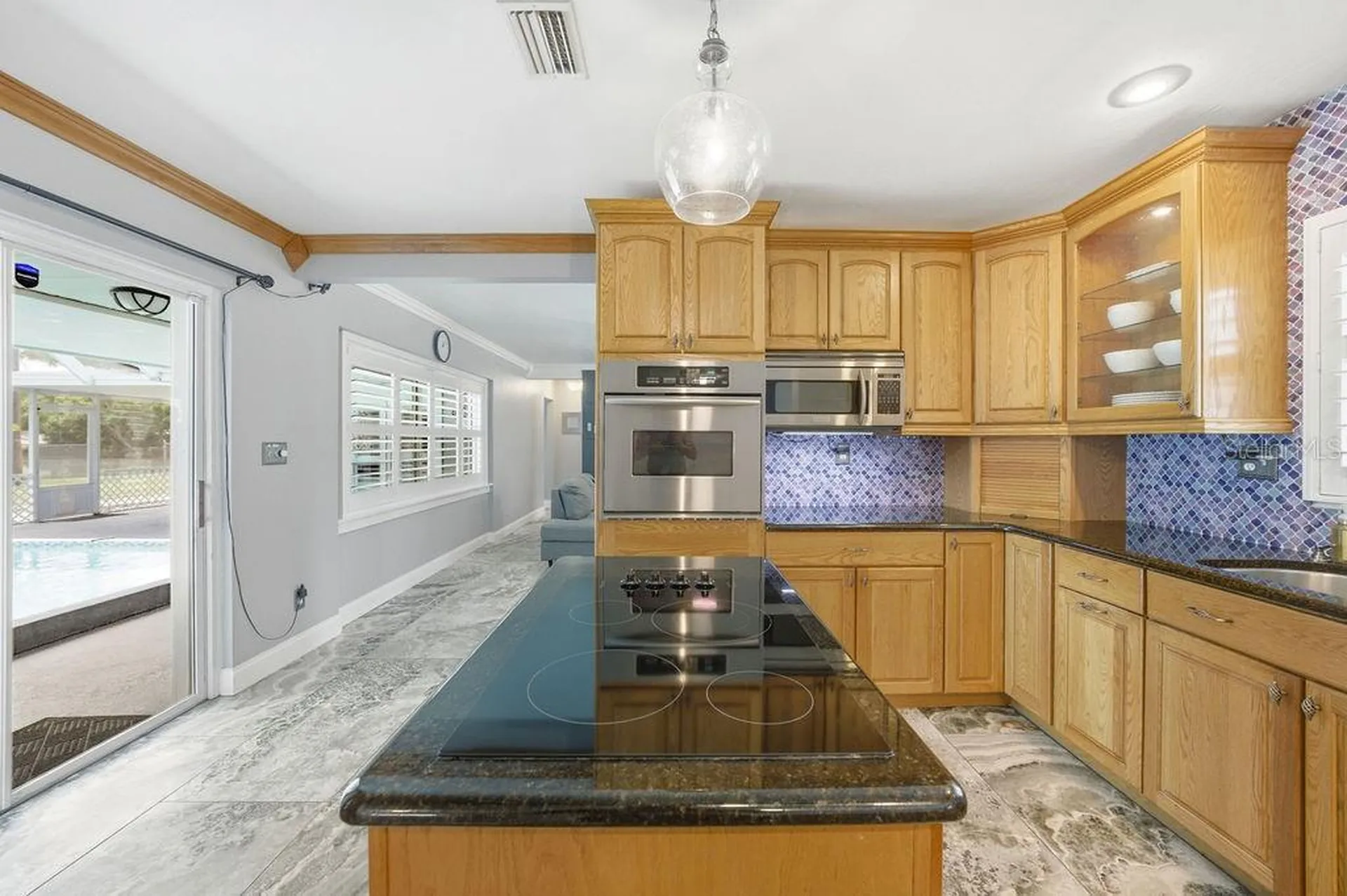 6901 17th Lane N St Petersburg FL 33702
