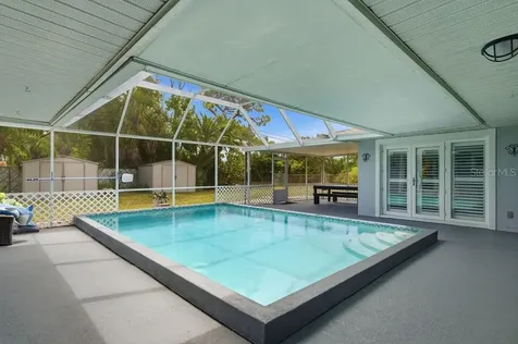 6901 17th Lane N St Petersburg FL 33702