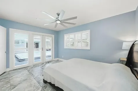 6901 17th Lane N St Petersburg FL 33702