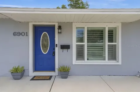 6901 17th Lane N St Petersburg FL 33702