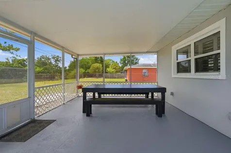 6901 17th Lane N St Petersburg FL 33702