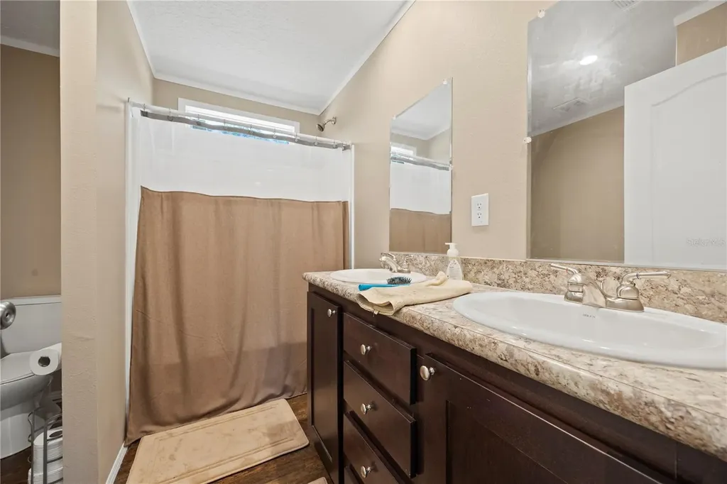 221 Magnolia Road Hawthorne FL 32640