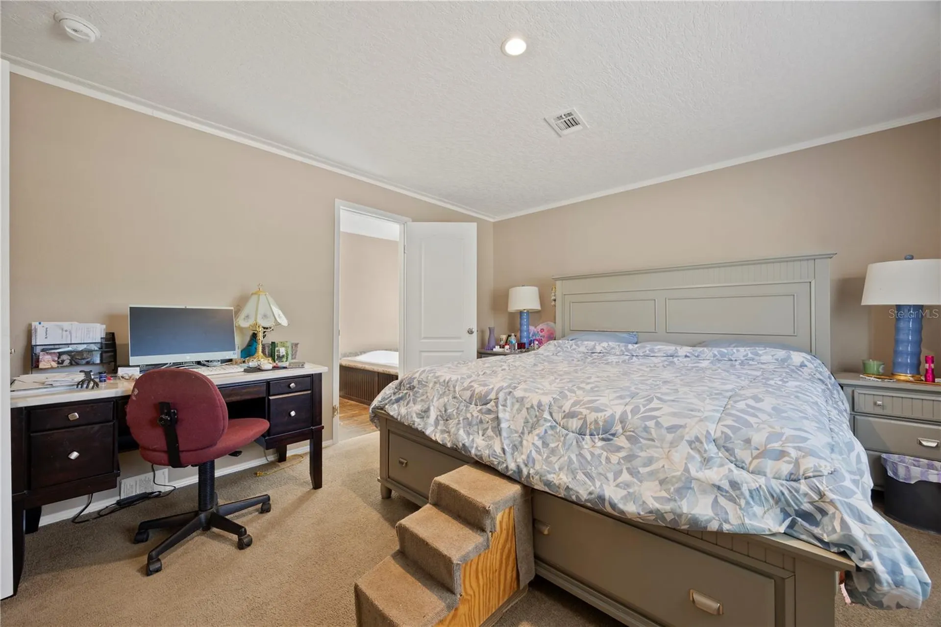 221 Magnolia Road Hawthorne FL 32640