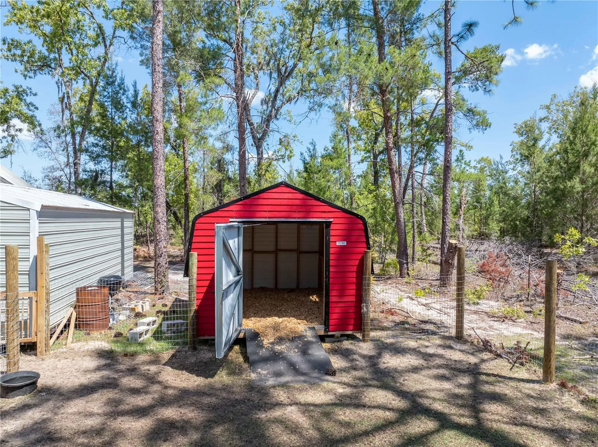 221 Magnolia Road Hawthorne FL 32640