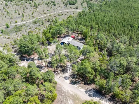 221 Magnolia Road Hawthorne FL 32640