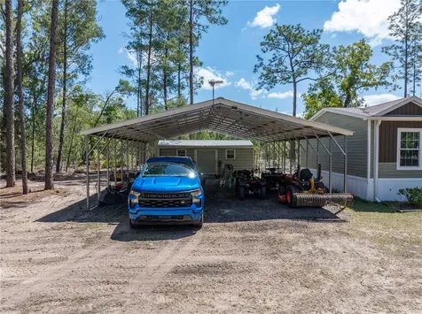 221 Magnolia Road Hawthorne FL 32640