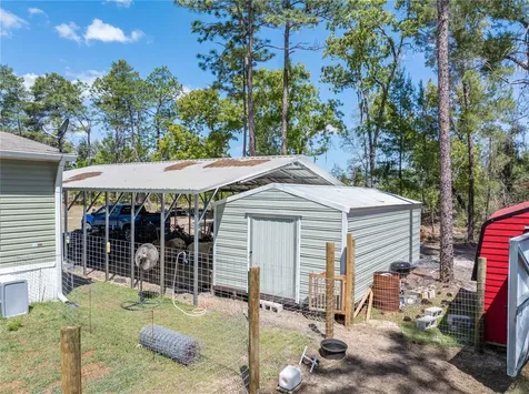 221 Magnolia Road Hawthorne FL 32640