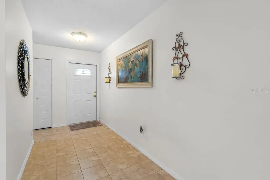 2034 Hawkhurst Circle Sun City Center FL 33573