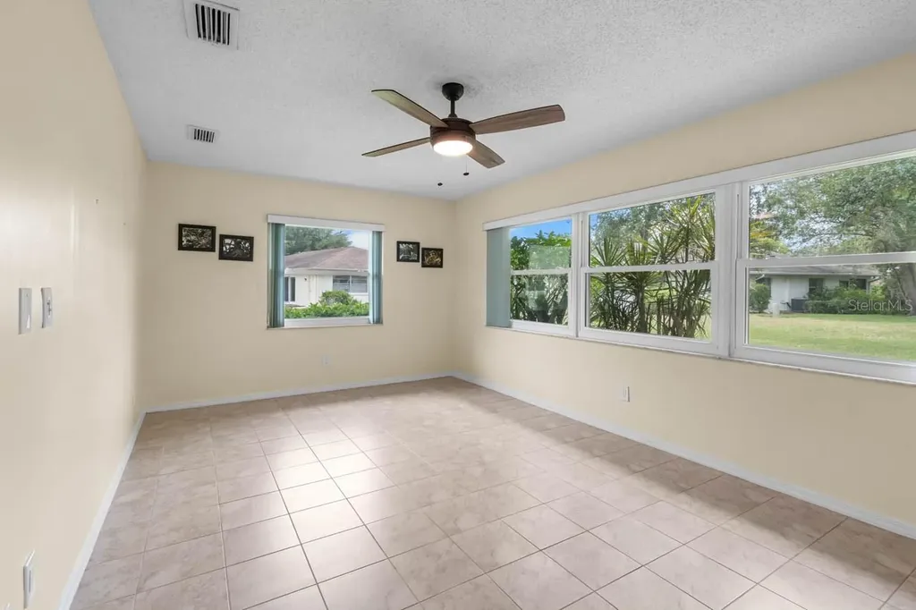 2034 Hawkhurst Circle Sun City Center FL 33573