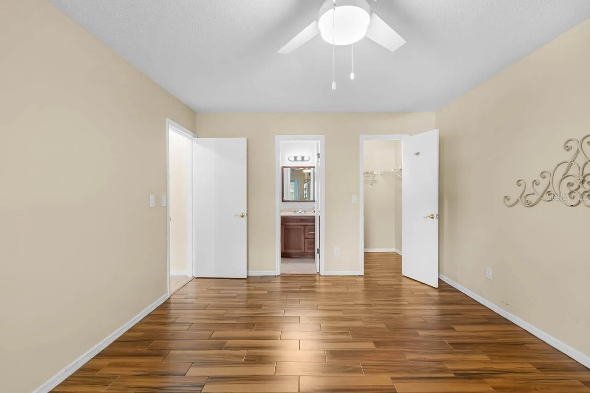 2034 Hawkhurst Circle Sun City Center FL 33573
