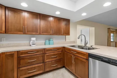2034 Hawkhurst Circle Sun City Center FL 33573