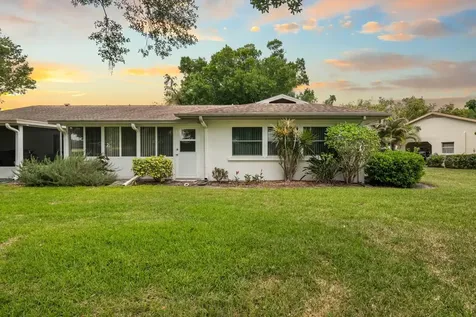 2034 Hawkhurst Circle Sun City Center FL 33573