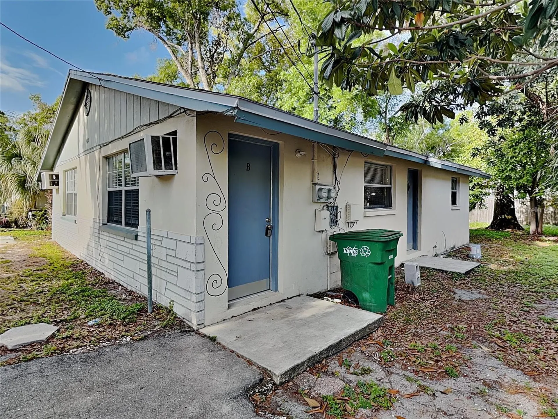 9610 N 12th Street Tampa FL 33612