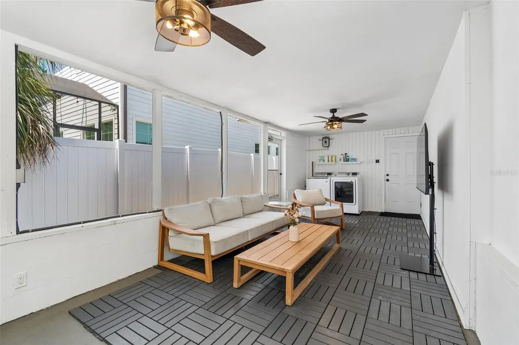 3320 W Iowa Avenue Tampa FL 33611