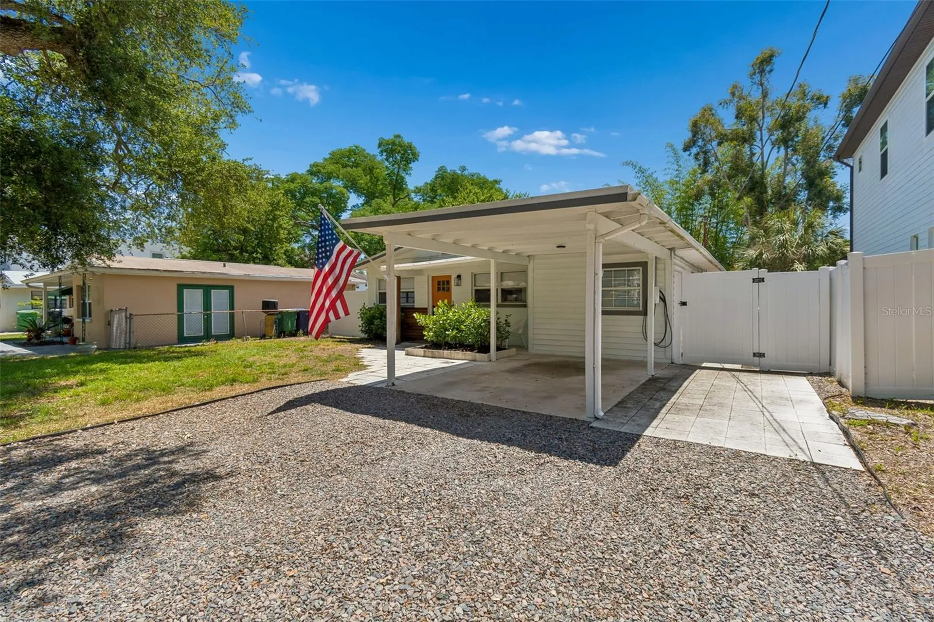 3320 W Iowa Avenue Tampa FL 33611