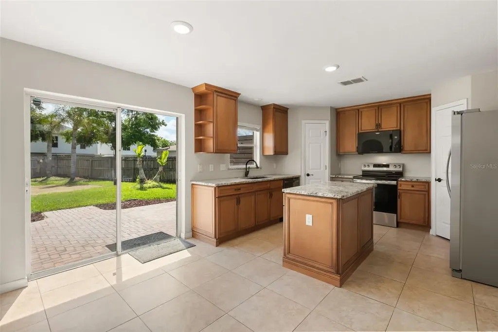 1915 Corner Crest Court Orlando FL 32820