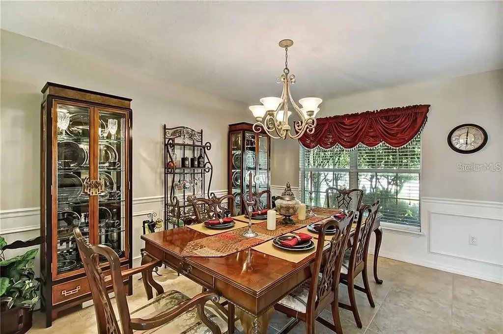 1915 Corner Crest Court Orlando FL 32820