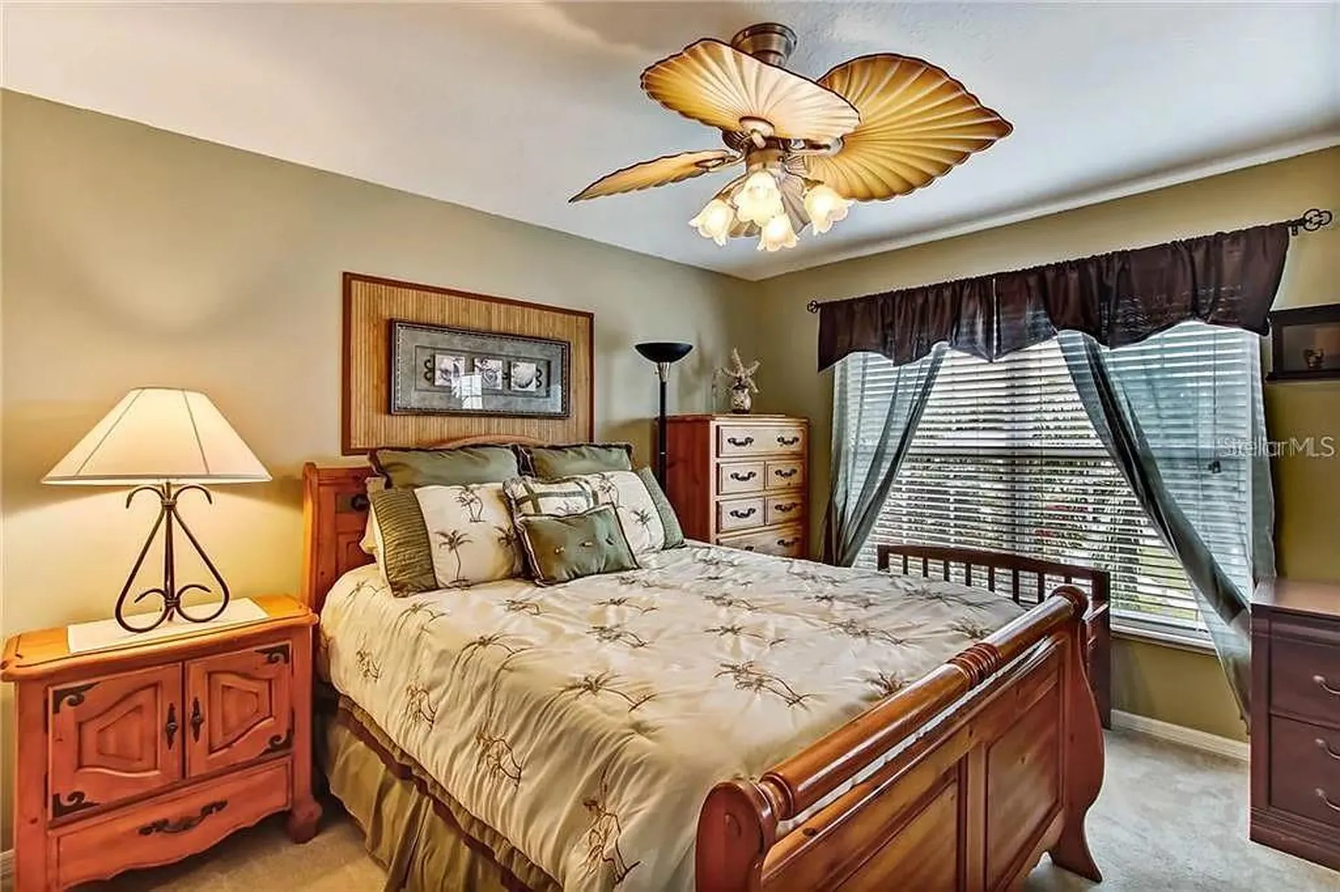 1915 Corner Crest Court Orlando FL 32820