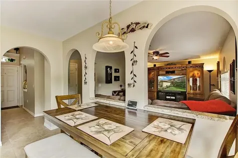 1915 Corner Crest Court Orlando FL 32820