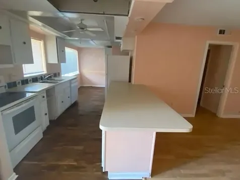 6301 Newtown Circle Tampa FL 33615