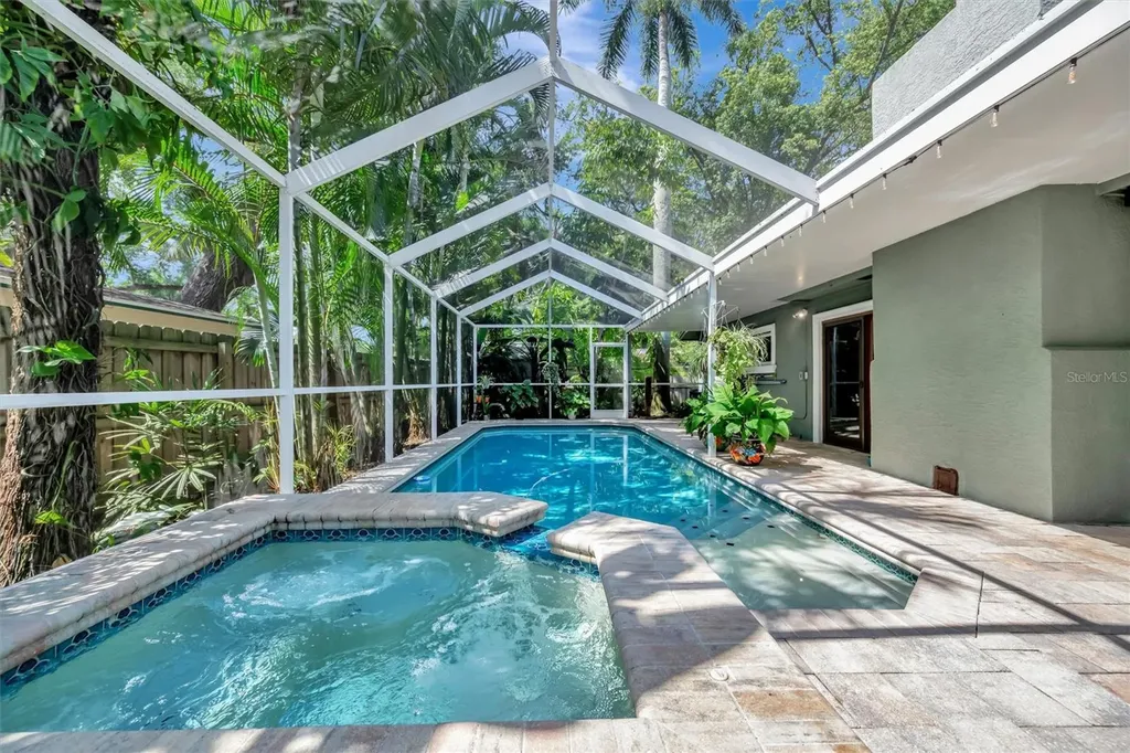 9782 55th Avenue N St Petersburg FL 33708