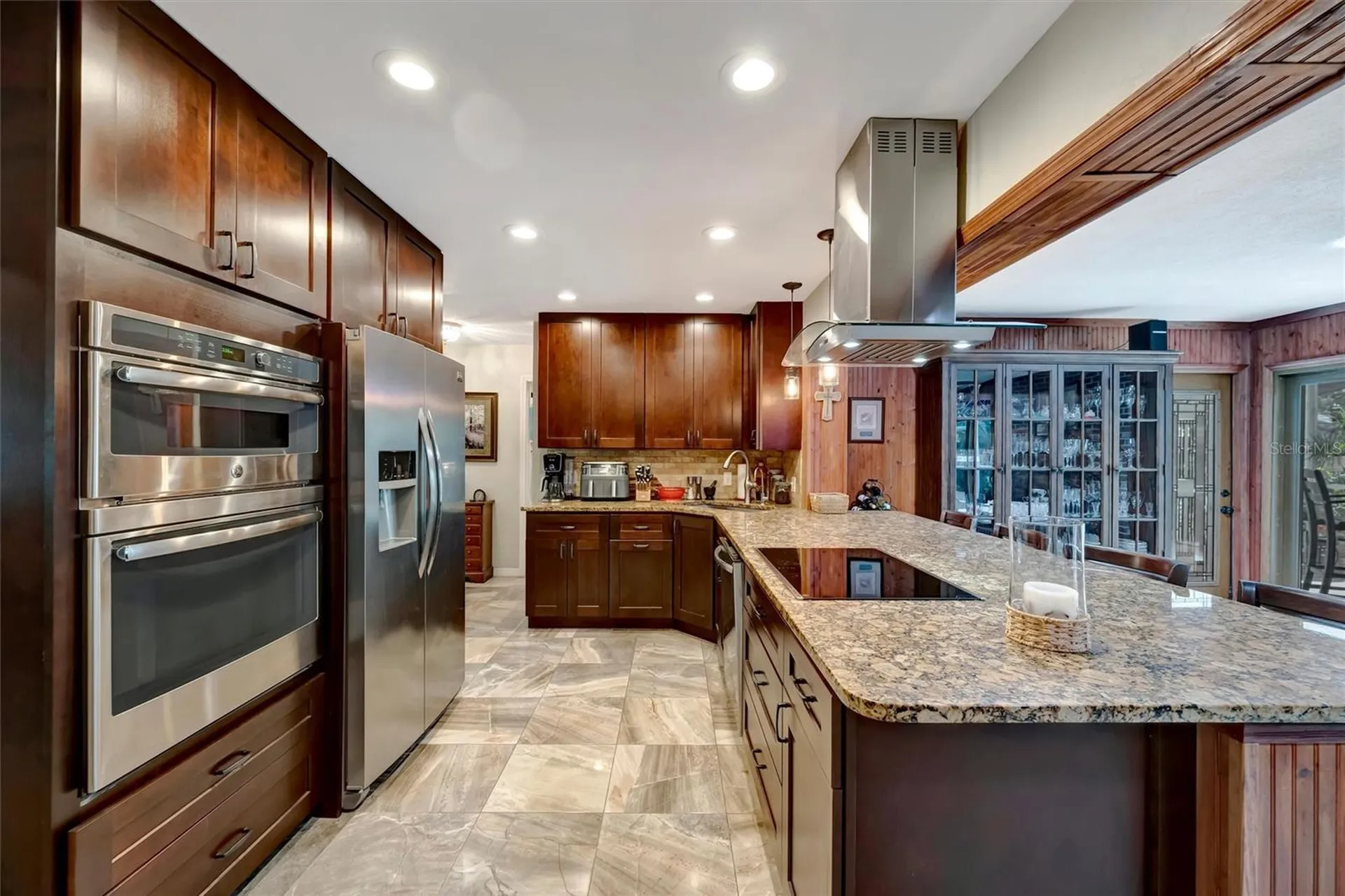 9782 55th Avenue N St Petersburg FL 33708