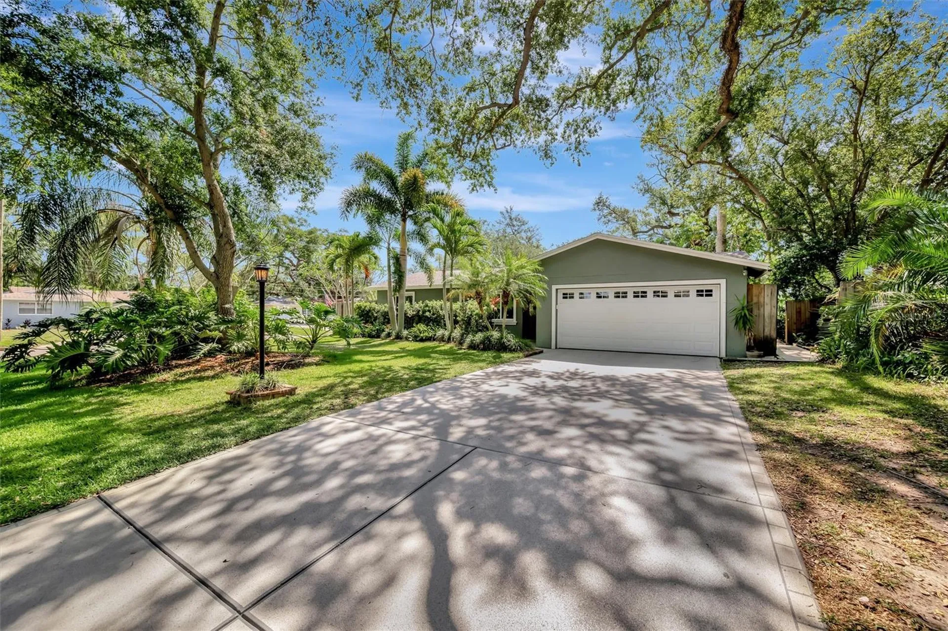 9782 55th Avenue N St Petersburg FL 33708