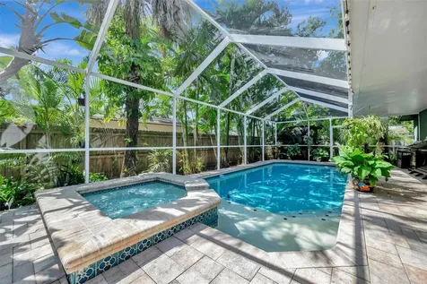 9782 55th Avenue N St Petersburg FL 33708
