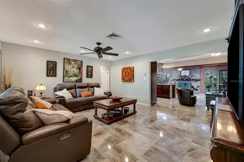9782 55th Avenue N St Petersburg FL 33708