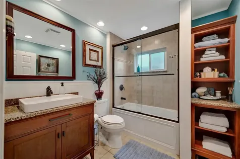 9782 55th Avenue N St Petersburg FL 33708