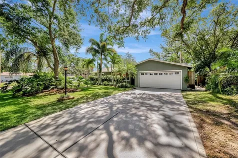 9782 55th Avenue N St Petersburg FL 33708