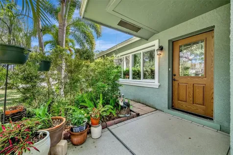 9782 55th Avenue N St Petersburg FL 33708