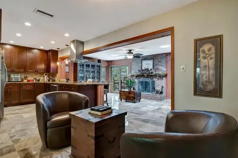 9782 55th Avenue N St Petersburg FL 33708