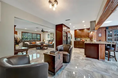 9782 55th Avenue N St Petersburg FL 33708