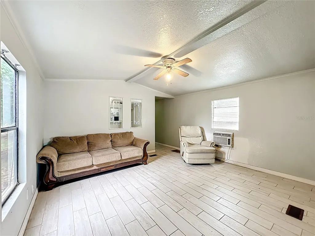 9059 Salem Road St Cloud FL 34773