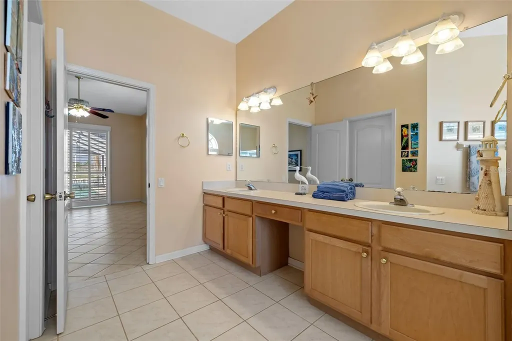 5117 Spectacular Bid Drive Wesley Chapel FL 33544