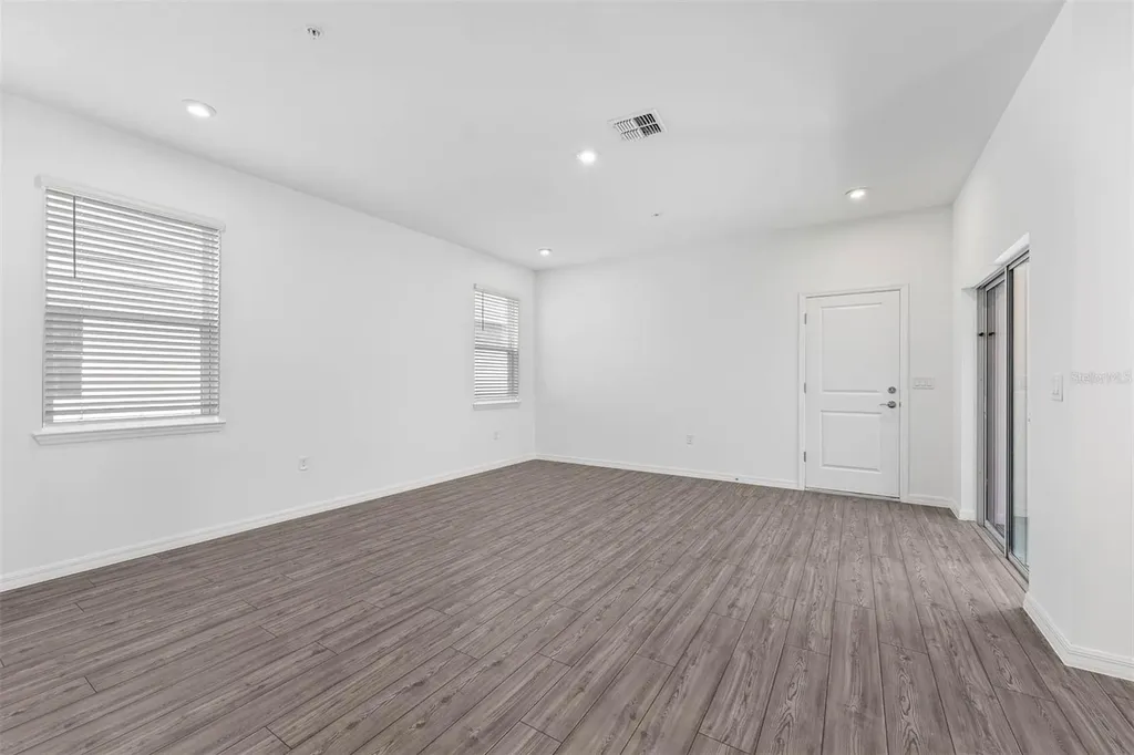 4692 Inner World Lane Wesley Chapel FL 33543
