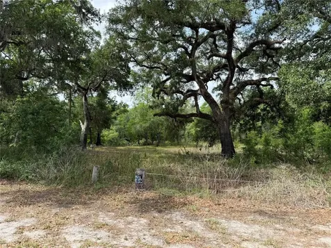 3205 Park Drive Dade City FL 33523