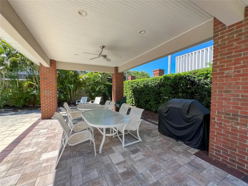 350 2nd Street N St Petersburg FL 33701