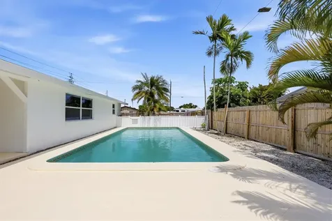 761 S Venice Boulevard Venice FL 34293