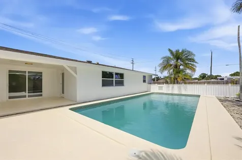 761 S Venice Boulevard Venice FL 34293