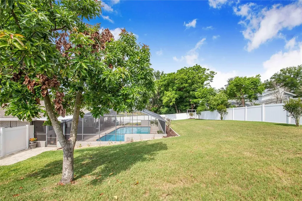 20 Brevard Drive SE Winter Haven FL 33884