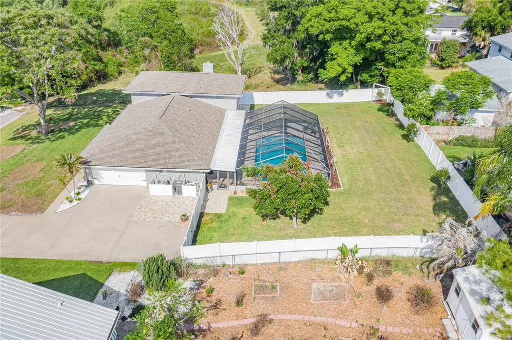 20 Brevard Drive SE Winter Haven FL 33884