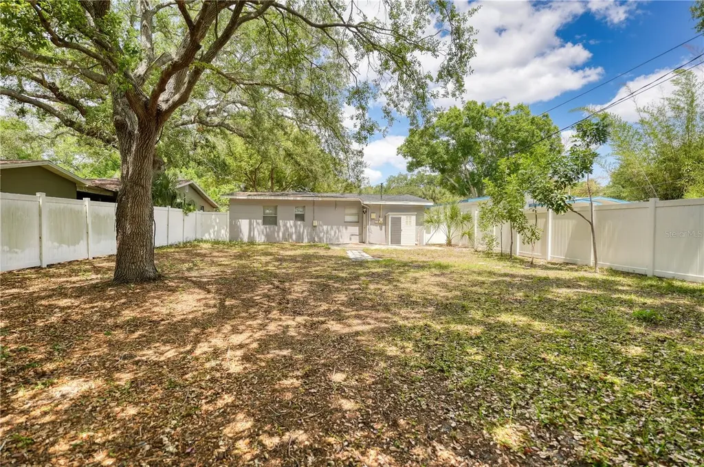 8086 28th Avenue N St Petersburg FL 33710